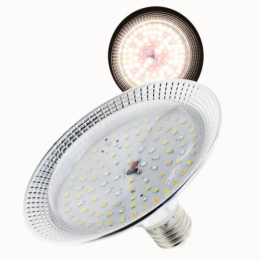 Ampoule LED avec un design circulaire, surface réfléchissante et de nombreuses petites lumières blanches visibles