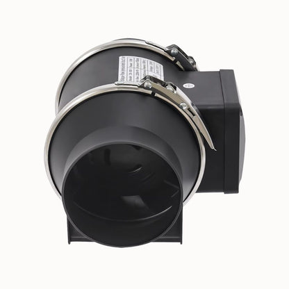 Extracteur d'air silencieux avec un design compact et un moteur visible sur un fond neutre