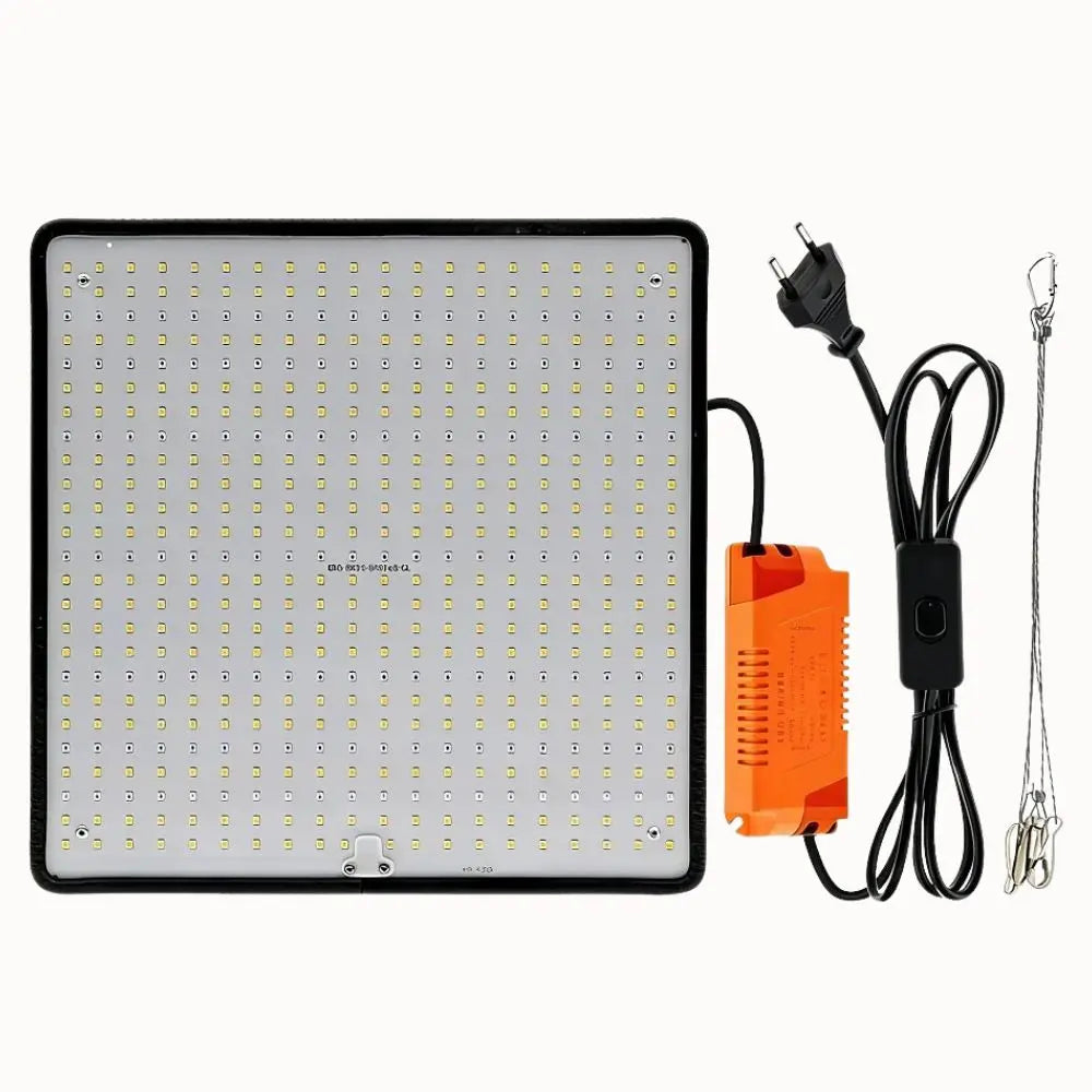 Lampe horticole LED carrée avec de nombreux petits diodes lumineuses et un câble d'alimentation noir