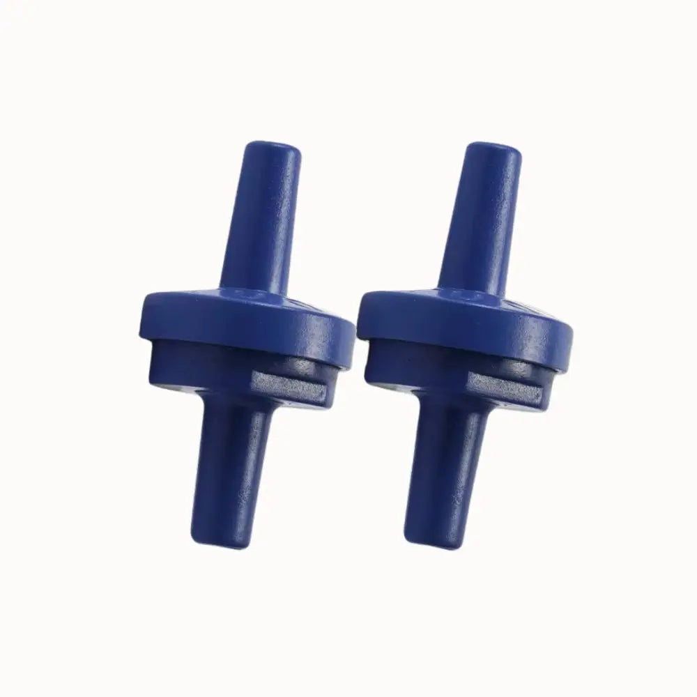 Deux clapets anti-retour 4mm de couleur bleue, en plastique, avec des formes cylindriques et des embouts