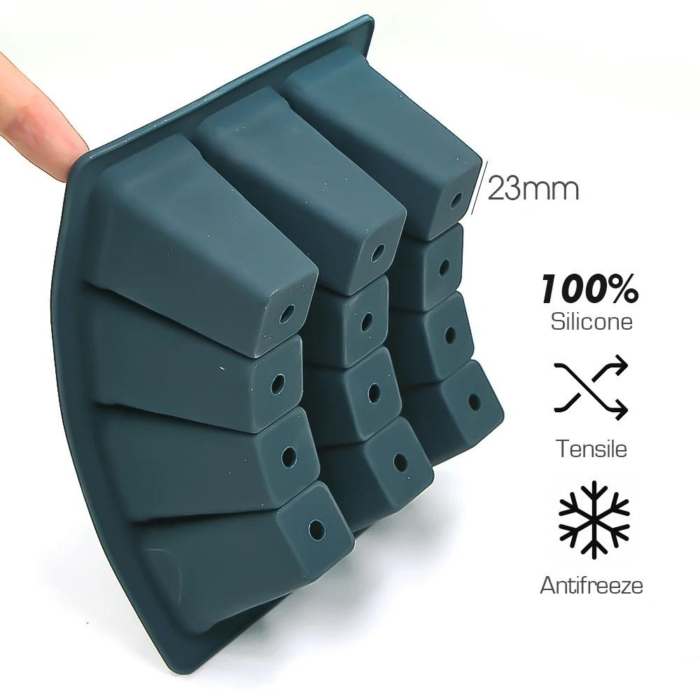 Plateau en silicone gris avec six cellules, forme rectangulaire et surface lisse, flexible et réutilisable