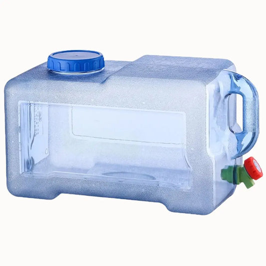 Réservoir d'eau transparent de 22L avec bouchon bleu et robinet vert sur le côté