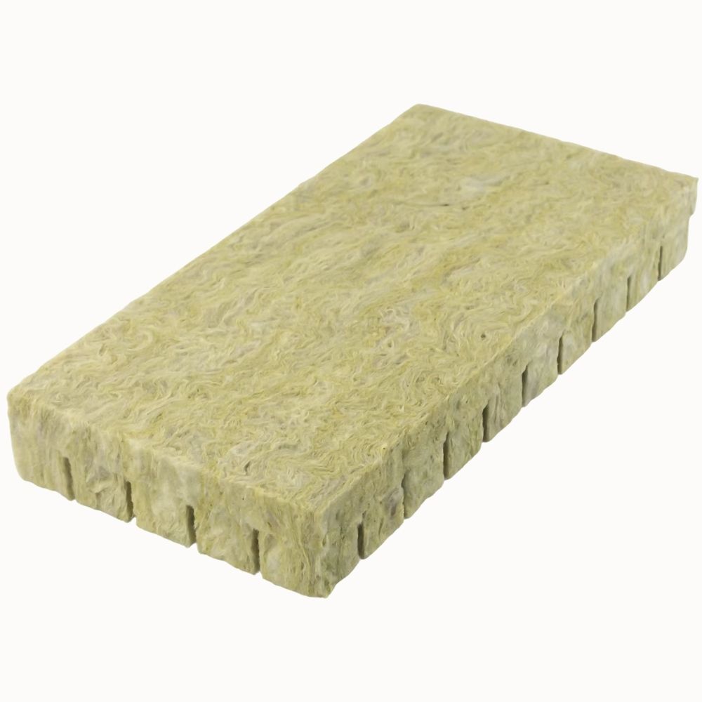 Cubes de laine de roche de couleur verte, présentant une texture alvéolée et une surface rugueuse