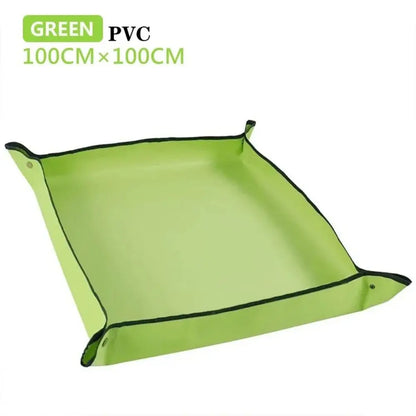 Tapis de rempotage en PVC vert, forme carrée avec bords repliés et finition noire