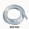 Tuyau en silicone transparent de forme cylindrique, souple et lisse, enroulé sur lui-même