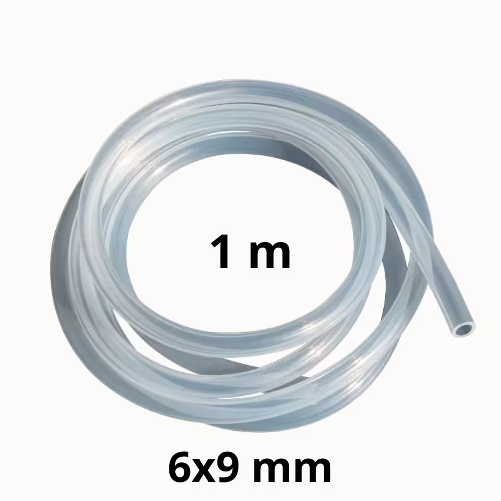 Tuyau en silicone transparent de forme cylindrique, souple et lisse, enroulé sur lui-même